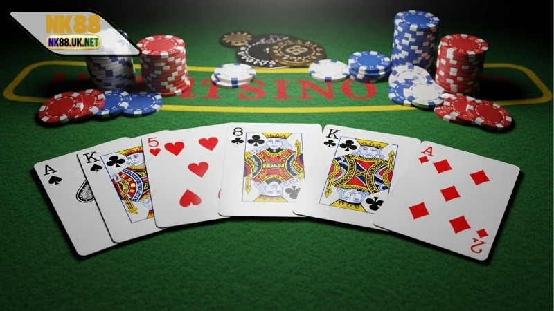 Thứ tự mạnh yếu trong Poker – Hướng dẫn chi tiết các bộ bài